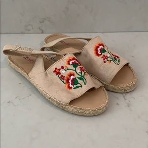 ✨ JustFab Floral Espadrille Sandals ✨